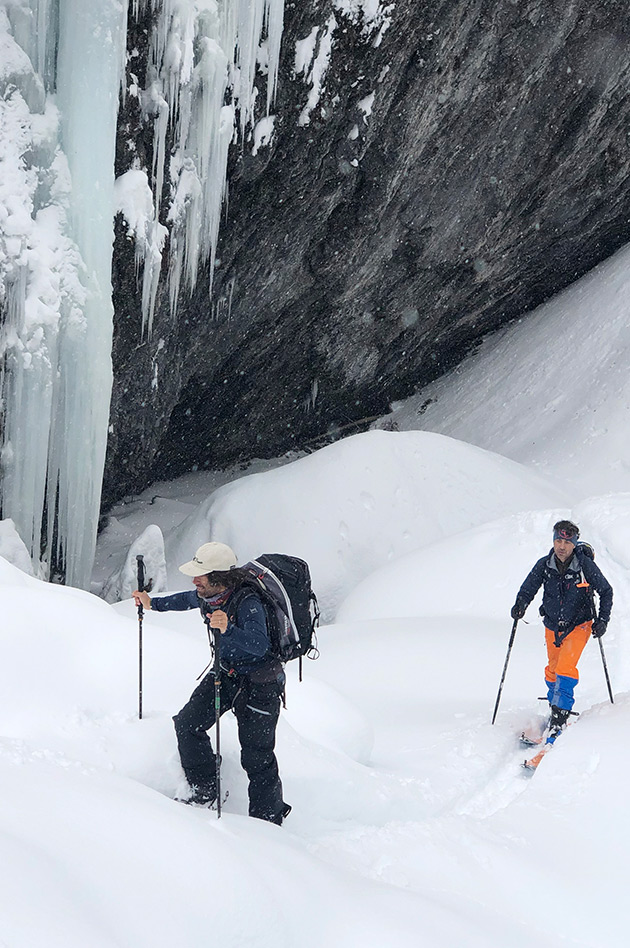 Powder skiing at the Durrand Glacier Chalet