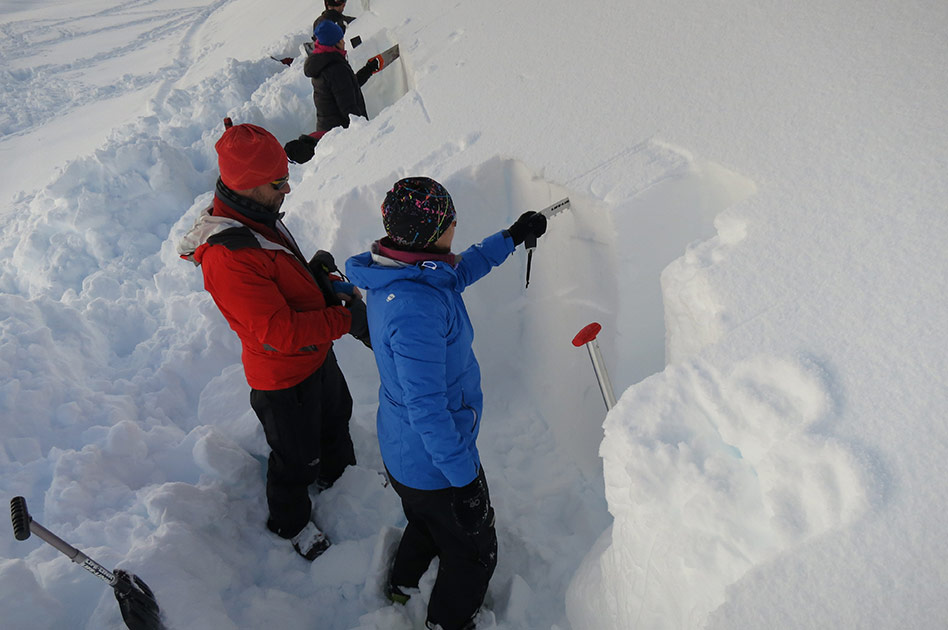 Avalanche Safety Course at Selkirk Mountain Experience